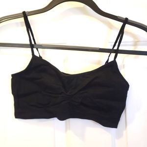 Black sports bra